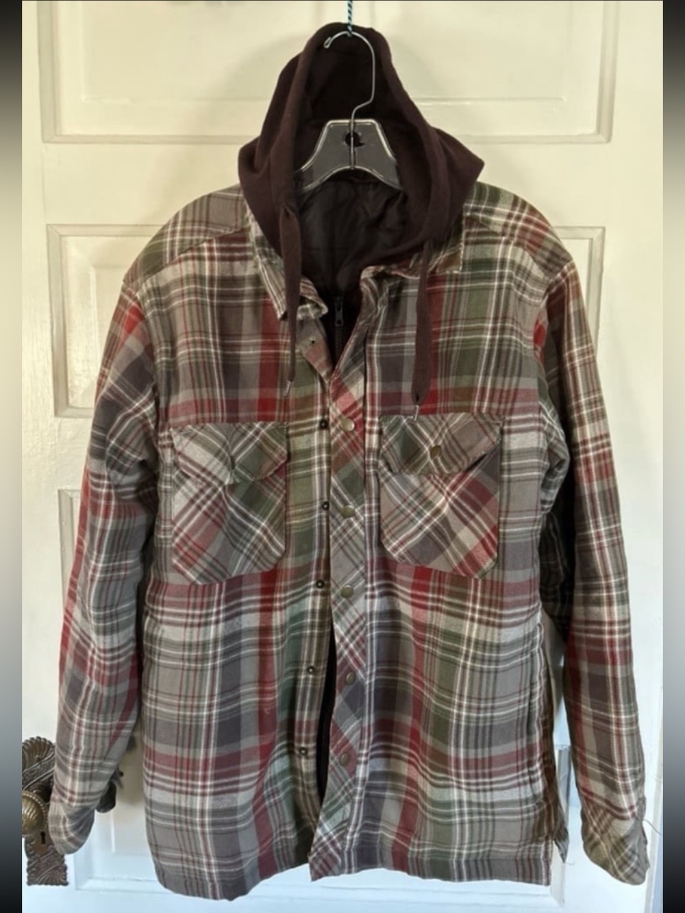 Men's Hooded Flannel Jacket with Quilted Lining and Four Pockets. Size Medium